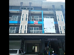 sss461 ขาย ตึกแถว อาคารพาณิชย์ 3.5 ชั้น ถนนบ้านเก่า อ.พานทอง   ใกล้นิคมอมตะนคร