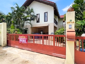 Villa for Sale in 800 sq.m. of land in Chaweng area Bophut Koh Samui big house swimming pool near Tesco Lotus Bophut