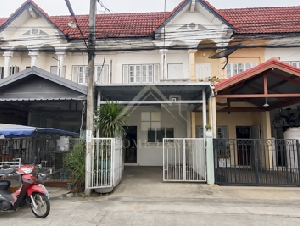 ทาวน์เฮาส์ 2 ชั้น หมู่บ้าน กล่อมพิรุณ แพรกษา          