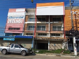  ขายอาคารพาณิชย์ชลบุรี 3 ชั้น มีชั้นลอย  จำนวน 2 คูหา  อำเภอสัตหีบ