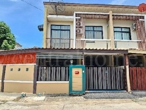 ทาวน์เฮ้าส์ บ้านธนารินทร์ ทาวน์โฮม 2 หลังริม ทำเลดี