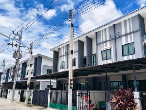 ขายทาวน์เฮ้าส์2ชั้น พัทยา-ตะเคียนเตี้ย  โครงการ The Next Village
