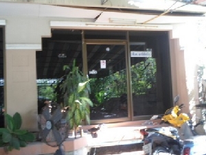 ทาวน์เฮาส์ 3 ชั้น หมู่บ้านลัลลี่วิลล์ 2 ถนนเทพารักษ์ (ซอยมังกร)