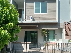 ขายทาวน์เฮ้าส์ หมู่บ้าน เดอะคัลเลอร์ พรีเมี่ยม บางพลีใหญ่ บางพลี สมุทรปราการ
