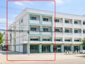อาคารพาณิชย์ 3.5 ชั้นหัวมุม 2 คูหา ตีทะลุถึงกัน  คลองหนึ่ง รังสิต 50 ตร.ว.436 ตร.ม.3 นอน 3 น้ำ  ใกล้อุตสาหกรรม MMC 500 ม.รีโนเวทใหม่