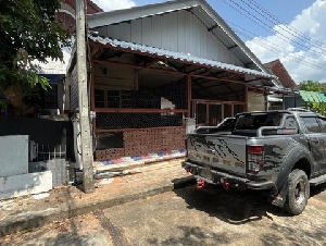 ขายบ้านเดี่ยวเมืองสุราษฎร์ธานี โครงการ กรีนวิลล์  ถนน บ้านกรีนวิลล์