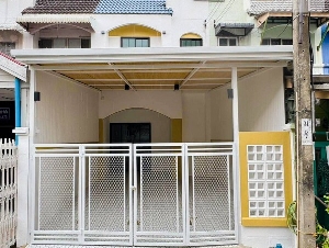 หมู่บ้านสุนิสา รามอินทรา กม.8 ซอยคู้บอน6 รีโนเวทใหม่พร้อมเข้าอยู่
