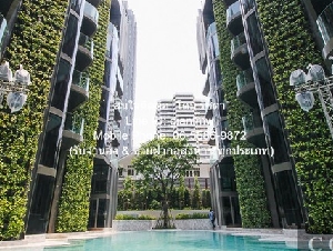 Condo Ashton Residence 41 HOT DEAL!! เป็นคอนโดหรูพร้อมอยู่ที่มีการเลี้ยงสัตว์ได้ มีการตกแต่งภายในเพิ่มเติมได้แบบเรียบหรู และมีทำเลที่อยู่ใจกลางเมืองที่มีสิ่งอำนวยความสะดวกครบในทุกมิติ ใกล้ทางด่วน และใกล้รถไฟฟ้า
