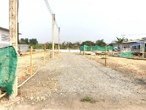 ขายที่ดินแบ่ง 45ตรว. 790,000บ. ฟรีโอน ผ่อนได้ ถมแล้วมีน้ำไฟถนน ใกล้ร้านแดงเบเกอรี่ ต.หนองแฝก อ.สารภี เชียงใหม่