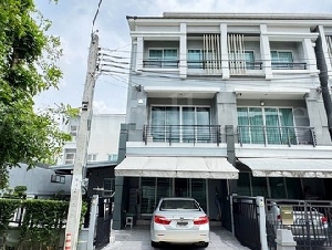 ทาวน์โฮม 3 ชั้น บ้านกลางเมือง รัชดา - วงศ์สว่าง พร้อมอยู่ ใกล้ MRT สถานีแยกติวานนท์