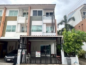 ทาวน์โฮม 3 ชั้น เดอะ ทรัสต์ ซิตี้ งามวงศ์วาน 25 หลังริม ราคาถูก