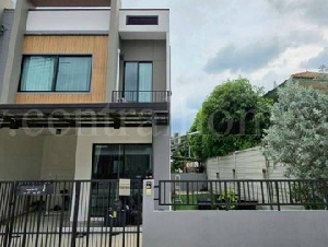 ขายด่วน ทาวน์เฮ้าส์ เอสเกต ทาวน์ ราชพฤกษ์ - ติวานนท์ ปทุมธานี แปลงมุม