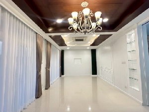 ขายบ้านเดี่ยว พระราม2 บ้านติดเวิ้งน้ำในหมู่บ้านสารินซิตี้ พื้นที่กว้าง 82 ตร.วา บรรยากาศสงบเป็นส่วนตัว