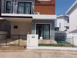 ให้เช่าบ้านเดี่ยว2ชั้น ซอย8 นิคมพัฒนา ระยอง พร้อมเฟอร์นิเจอร์ครบ 