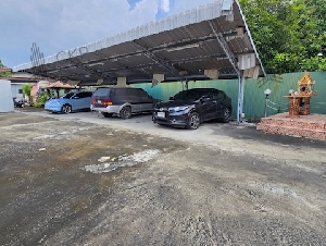 ขายบ้านพร้อมพื้นที่ขนาดใหญ่ ทำเลใกล้ถนนปู่เจ้าสมิงพราย บ้านพักอาศัยพร้อมพื้นที่จอดรถ หรือปรับใช้เป็นโฮมออฟฟิศในทำเลเดินทางสะดวก | 93391