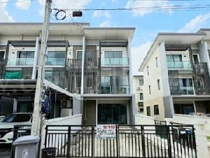 ทาวน์โฮม ทาวน์ อเวนิว เมิร์จ รัตนาธิเบศร์ ทำเลดี สถานีสามเเยกบางใหญ่ หลังมุม สภาพใหม่มาก