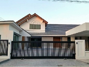 BS1068 ขายบ้านเดี่ยว 2 ชั้น พร้อมโฮมออฟฟิศแยก หมู่บ้านเมืองเอก 3 รังสิต ใกล้มหาวิทยาลัยรังสิต จอดรถ 8–9 คัน