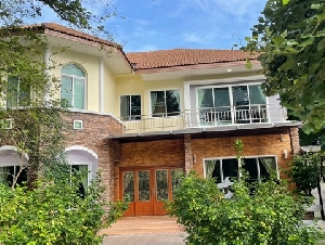 ขายที่ดินพร้อมบ้านหรูสองชั้นหลังใหญ่ ใกล้ตัวเมืองนครนายก