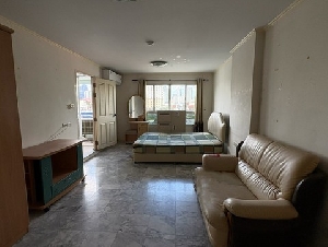 ห้องมุม เฟอร์นิเจอร์ครบ พร้อมเข้าอยู่ แยกส่วนครัว ห้องน้ำ และระเบียง