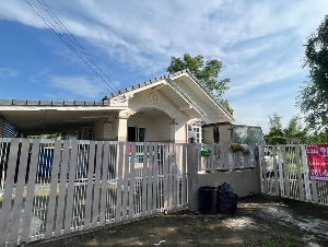 บ้านเดี่ยว 1 ชั้น  หมู่บ้านสวนแสนสุข เลขที่ 93/129 ซอย 29 ถนนรังสิต-นครนายก ตำบลบางปลากด อำเภอองค์รักษ์ จังหวัดนครนายก