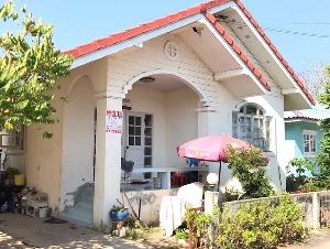 บ้านเดี่ยว 1 ชั้น  หมู่บ้านสวนแสนสุข เลขที่ 93/344 ซอย 13 ถนนรังสิต-นครนายก ตำบลบางปลากด อำเภอองค์รักษ์ จังหวัดนครนายก