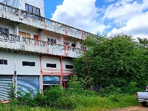 อาคารพาณิชย์ 3 ชั้น  อำเภอบึงสามพัน จังหวัดเพชรบูรณ์ เลขที่ 108/2หมู่ 4 ตำบลบึงสามพัน อำเภอบึงสามพัน จังหวัดเพชรบูรณ์