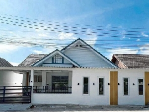 ขายบ้านเดี่ยวรีโนเวทใหม่ หมู่บ้านลัดดารมย์ศรีราชา ใกล้เทศบาลสุรศักดิ์ FP-H02280 