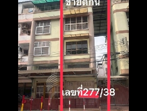 ขายด่วนอาคารพาณิชย์ 5 ชั้น ตกแต่งใหม่สวย พร้อมเข้าอยู่ ทำเลทอง ซอยสุขุมวิท 23 ศรีราชา (ซอยโรงไม้ขีด) โครงการ แลนด์ แอนด์ เฮ้าส์ 2