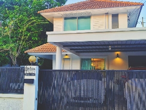 ขายบ้านเเฝด 2 ชั้น หมู่บ้านบ้านสวนบางพระ – ศรีราชา เจ้าของขายเอง ไม่รับนายหน้า