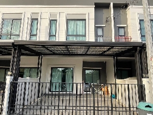 ขายด่วนทาวน์โฮม 2 ชั้น หมู่บ้านไบรตัน อำเภอบางปะกง จังหวัดฉะเชิงเทรา