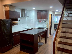 ขายคอนโดมิเนียมชิดลม สมคิดเพลส ซอยสมคิด ราคาดีที่สุดติดต่อ ผึ้งรติ 0619419639 