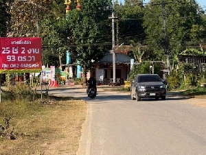 ขายที่ดินเปล่าแปลงใหญ่ ทำเลศักยภาพ ใกล้ชุมชน วัด โรงเรียน และตัวเมืองแม่สอด