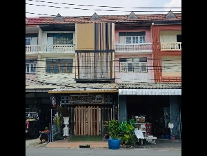 ขาย อาคารพาณิชย์ 3.5 ชั้น หลังตลาดรังสิต ปทุมธานี19 ซอยบุญสร้าง 