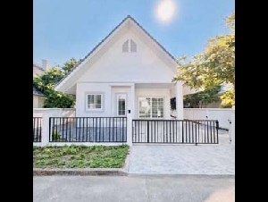  ขายบ้านรีโนเวทใหม่พร้อมอยู่ ทำเลถนนสันกำแพงสายเก่า  เดินทางสะดวก 