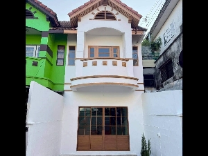 ทาวน์เฮ้าส์เบญจศิริ เพชรเกษม 91 ซอย4 รีโนเวทใหม่ทั้งหลังสไตล์มินิมอลน่าอยู่มาก