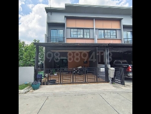 ขายทาวน์โฮม หลังริม พื้นที่สวนกว้าง สิริ เพลส จรัญ ปิ่นเกล้า เนื้อที่ 34.3 ตรว 3นอน 3น้ำ หมู่บ้านติดทางด่วน ใกล้ MRTสายสีม่วง