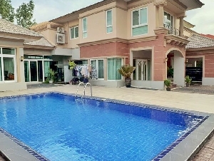 ลัดดารมย์ อิลิแกนซ์ ราชพฤกษ์ - รัตนาธิเบศร์ บ้านหลังมุม
