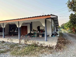 ขายด่วน! ที่ดินอยู่ในโครงการจัดสรร พร้อมบ้านเดี่ยวและโกดังเก็บของขนาดใหญ่ กำแพงแสน จังหวัดนครปฐม