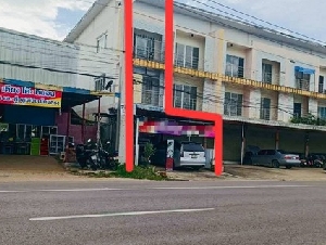 ขายขาดทุนอาคารพาณิชย์ 3 ชั้น  ติดถนนสายแม่สอด-อุ้มผาง