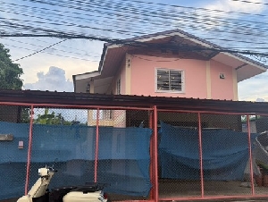 บ้านเดี่ยว 2 ชั้น สร้างเอง ทำเลดี ติดถนน ใกล้แยกบางคูวัด จ.ปทุมธานี ราคาเพียง 3 ล้านบาท