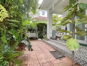 ให้เช่าบ้านเดี่ยว 2 ชั้น 56ตรว. อยู่ถนนลาดกระบัง ใกล้สนามบินสุวรรณภูมิ