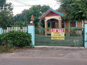 ขายบ้านสวยพร้อมที่ดิน 100 ตร.วา  ติดถนนในชุมชน บ้านนาไก่ ใกล้สะพานมิตรภาพไทย-ลาว จ.หนองคาย  ZP085 