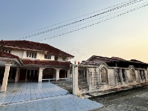 ขายบ้านเดี่ยว + โกดัง 186 ตรว. 560 ตรม. ถนนรามอินทรา ตรงข้ามแฟชั่นไอซ์แลนด์ เหมาะทำออฟฟิศหรืออยู่อาศัย