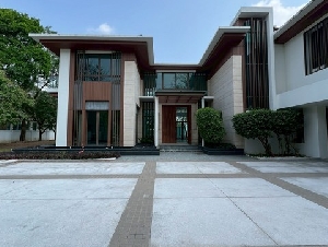 บ้านเดียวสุดหรู 5 ห้องนอน 6ห้องน้ำ สระว่ายน้ำ นวธานี เกษตรนวมินทร์ ขนาดพื้นที่ใช้สอย 935 ตร.ม. 