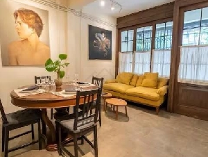 P789 ให้เช่า ตึกแถว 3 ชั้น ถนนนางลิ้นจี่ ตรงข้ามคอนโด The Lofts เย็นอากาศ ใกล้ Tops นางลิ้นจี่ เฟอร์นิเจอร์ตกแต่งสวยพร้อมอยู่