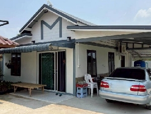  ขายบ้านชั้นเดียว ขนาด 140 ตร.ว. พร้อมเข้าอยู่ เฟอร์นิเจอร์ ทั้งหลัง  เข้าออกสะดวก ถนนกว้าง ใกล้เซ็นทรัล อำเภอเมือง  จังหวัดขอนแก่น