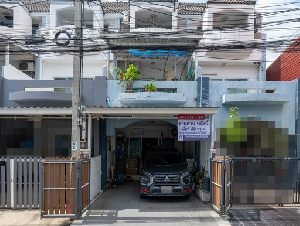 ขาย ทาวน์เฮ้าส์ 3 ชั้น 20ตร.ว. ซอยวัดเวฬุวนาราม 12 เเยกซอยเทพประทาน 9 ( ดอนเมือง ) 4นอน ราคาไม่เเพง
