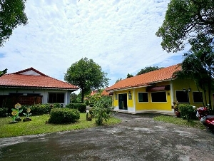 ขายบ้าน 2 หลัง 500 ตรว. ต.บ้านพร้าว อ.บ้านนา จ.นครนายก แถมฟอร์นิเจอร์ทั้งหมดและแอร์ทุกห้อง การเดินทางสะดวกสบาย
