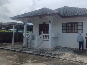 ขายบ้านพร้อมที่ดินและห้องพัก ราคาถูก  เนื้อที่ 291 วา ม.6  ต.บ้านกร่าง อ.เมือง จ.พิษณุโลก