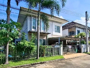 ขายหมู่บ้านวิลล่าพาร์ค รัตนาธิเบศร์ หน้าบ้านไม่ติดใคร (DD002243)